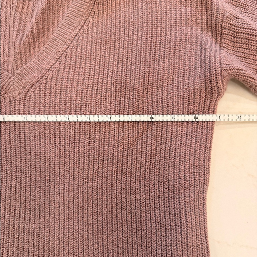 American Eagle Floral Embroidered Sleeve Sweater Mauve V Neck Boho Cottagecore - Picture 4 of 8